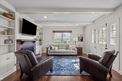 927 Holly Court Deerfield IL 60015