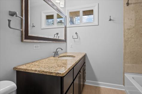 927 Holly Court Deerfield IL 60015
