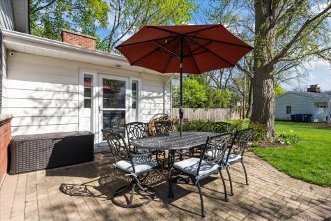 927 Holly Court Deerfield IL 60015