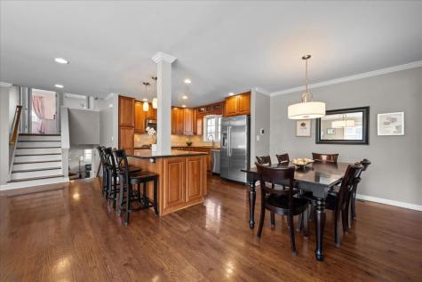 927 Holly Court Deerfield IL 60015
