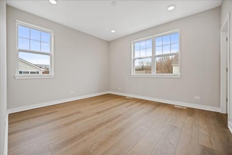 184 Eli Court Des Plaines IL 60016