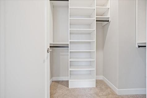 184 Eli Court Des Plaines IL 60016