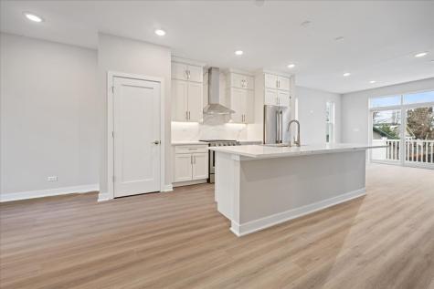 184 Eli Court Des Plaines IL 60016