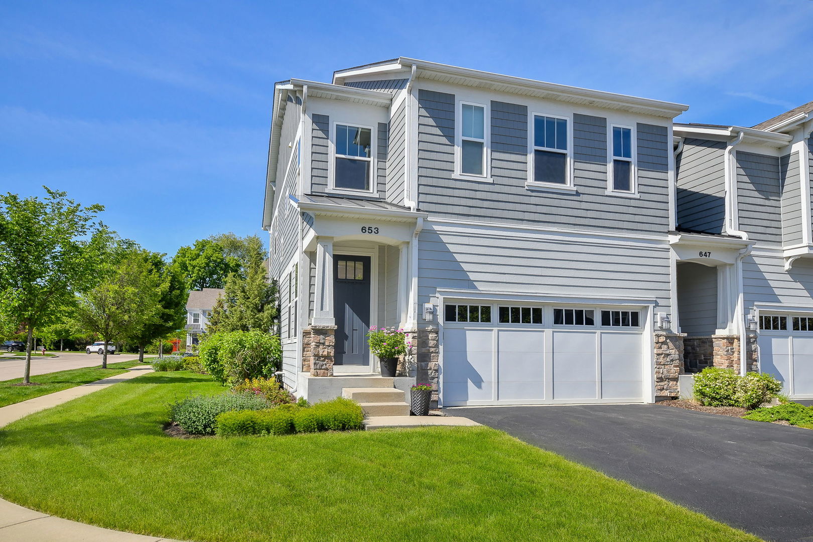 653 Riverbank Drive Geneva IL 60134