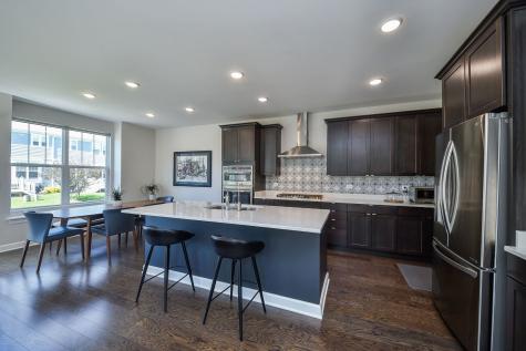 653 Riverbank Drive Geneva IL 60134