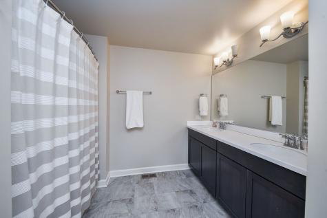 653 Riverbank Drive Geneva IL 60134