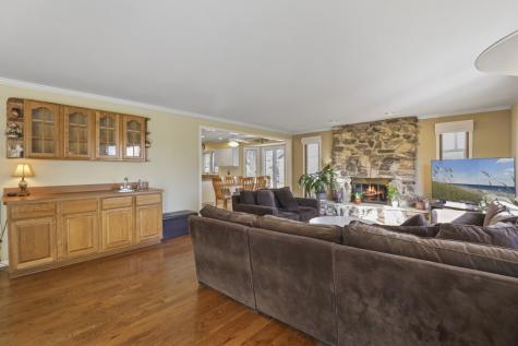 1227 North Ashley Lane Addison IL 60101