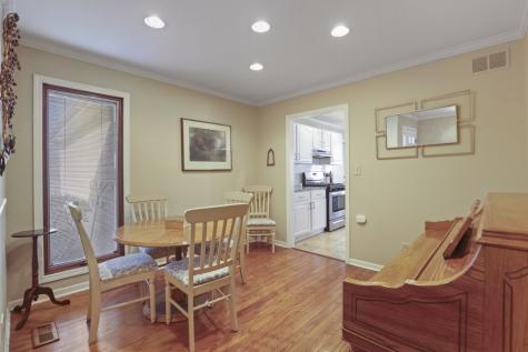 1227 North Ashley Lane Addison IL 60101