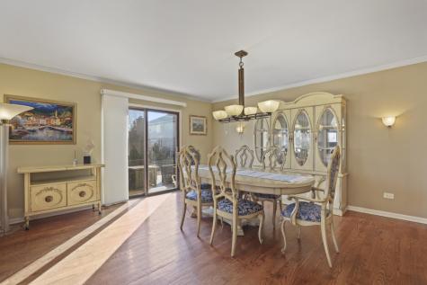 1227 North Ashley Lane Addison IL 60101