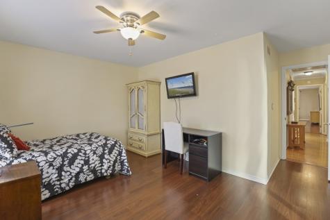 1227 North Ashley Lane Addison IL 60101