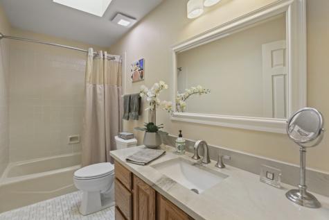 1227 North Ashley Lane Addison IL 60101