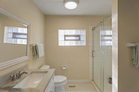 1227 North Ashley Lane Addison IL 60101