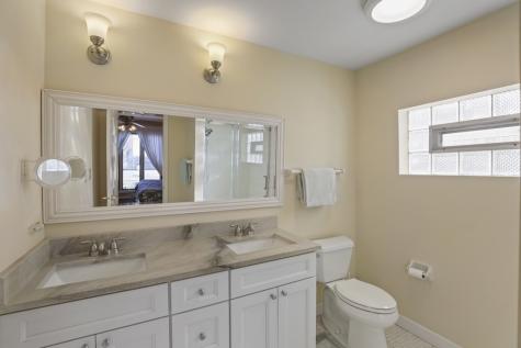 1227 North Ashley Lane Addison IL 60101