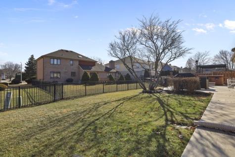 1227 North Ashley Lane Addison IL 60101