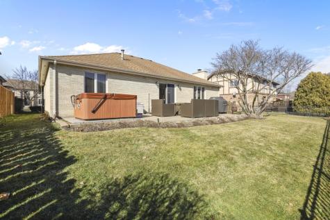 1227 North Ashley Lane Addison IL 60101