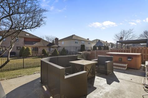 1227 North Ashley Lane Addison IL 60101