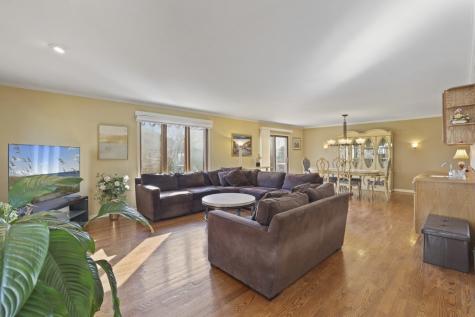 1227 North Ashley Lane Addison IL 60101