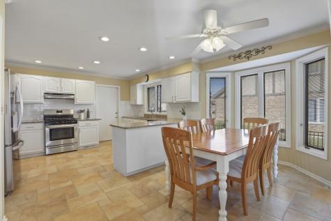 1227 North Ashley Lane Addison IL 60101