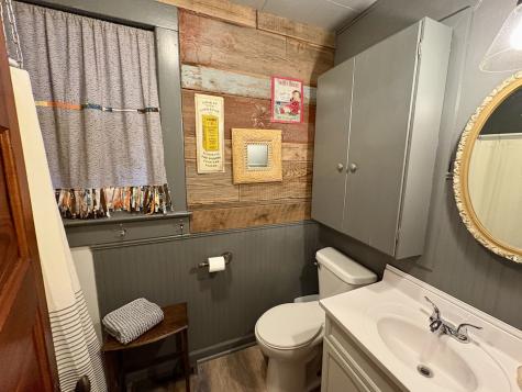 802 Paddock Avenue Ashton IL 61006