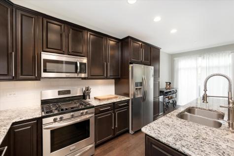 5564 Cloverdale Road Hanover Park IL 60133