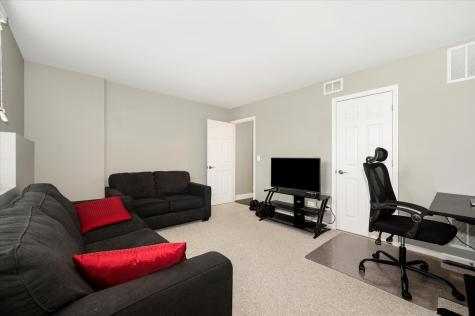 5564 Cloverdale Road Hanover Park IL 60133