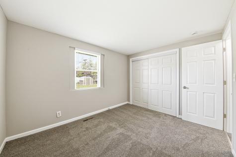 58 Golfview Lane Carpentersville IL 60110