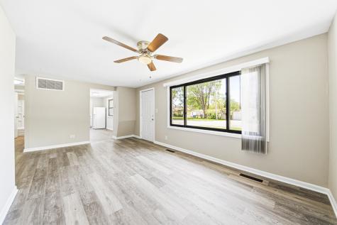 58 Golfview Lane Carpentersville IL 60110