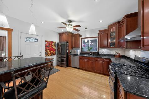 5438 West Melrose Street Chicago IL 60641