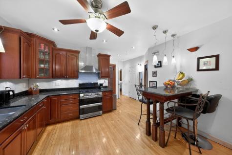 5438 West Melrose Street Chicago IL 60641