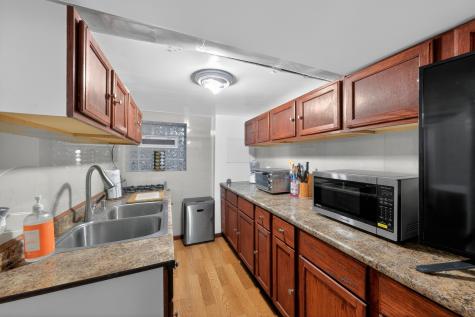 5438 West Melrose Street Chicago IL 60641