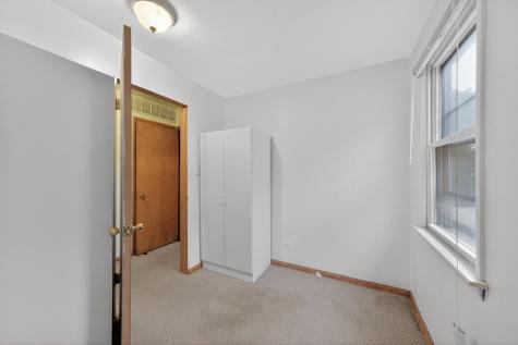 5438 West Melrose Street Chicago IL 60641