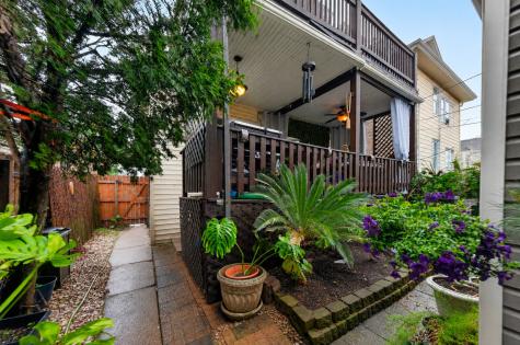 5438 West Melrose Street Chicago IL 60641