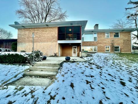 1243 North Il Route 21 Gurnee IL 60031