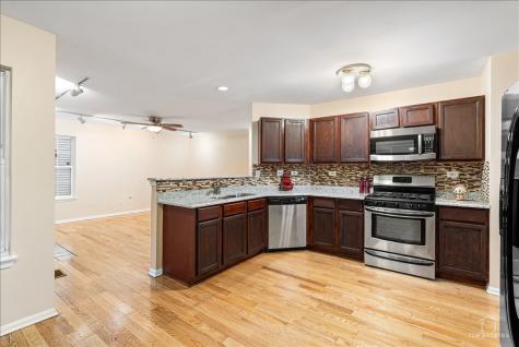 7 Eagle Court Streamwood IL 60107
