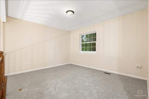 7 Eagle Court Streamwood IL 60107