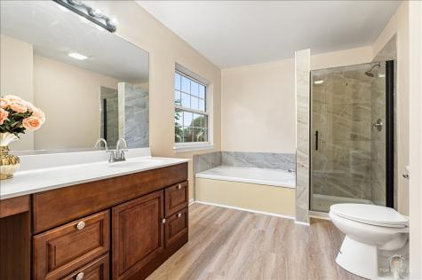 7 Eagle Court Streamwood IL 60107