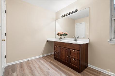 7 Eagle Court Streamwood IL 60107