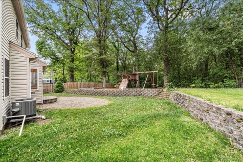 7 Eagle Court Streamwood IL 60107