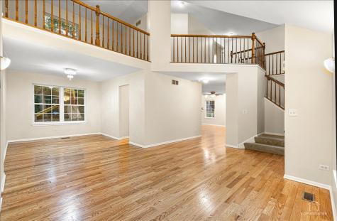 7 Eagle Court Streamwood IL 60107
