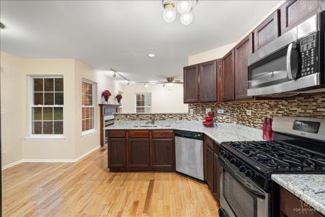 7 Eagle Court Streamwood IL 60107