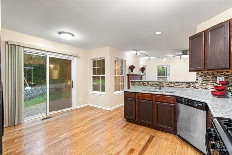 7 Eagle Court Streamwood IL 60107