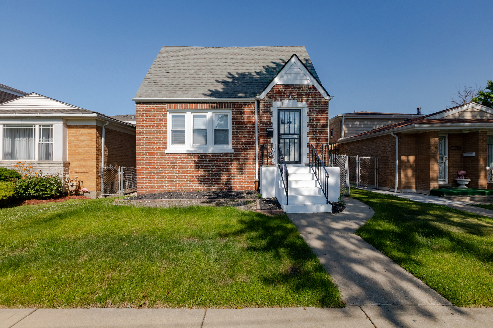 10017 South Indiana Avenue Chicago IL 60628