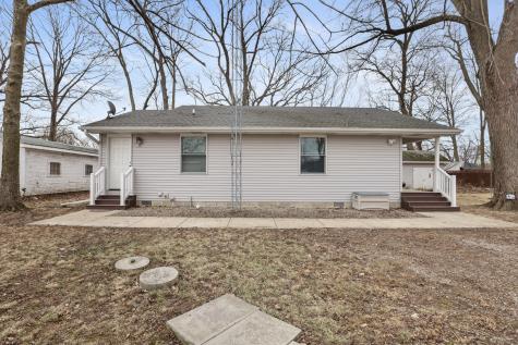 204 South Henry Street Ashkum IL 60911