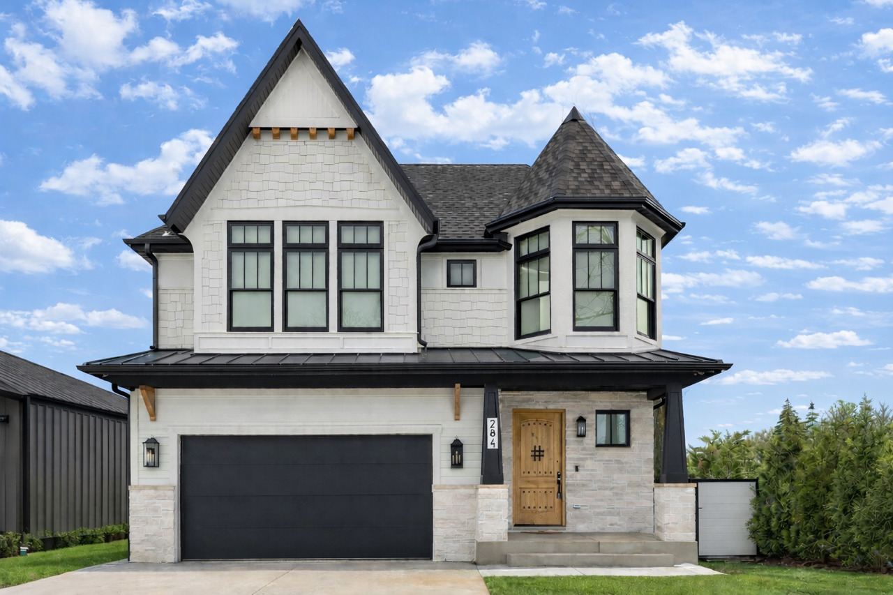 284 North Highland Avenue Elmhurst IL 60126