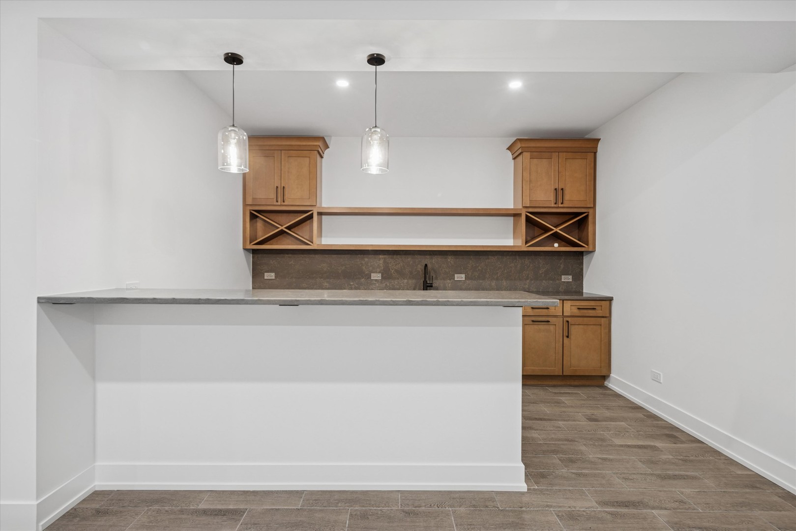 284 North Highland Avenue Elmhurst IL 60126