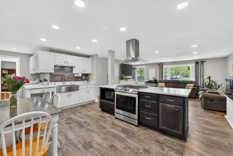1723 Hartmann Drive Schaumburg IL 60193