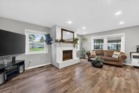 1723 Hartmann Drive Schaumburg IL 60193