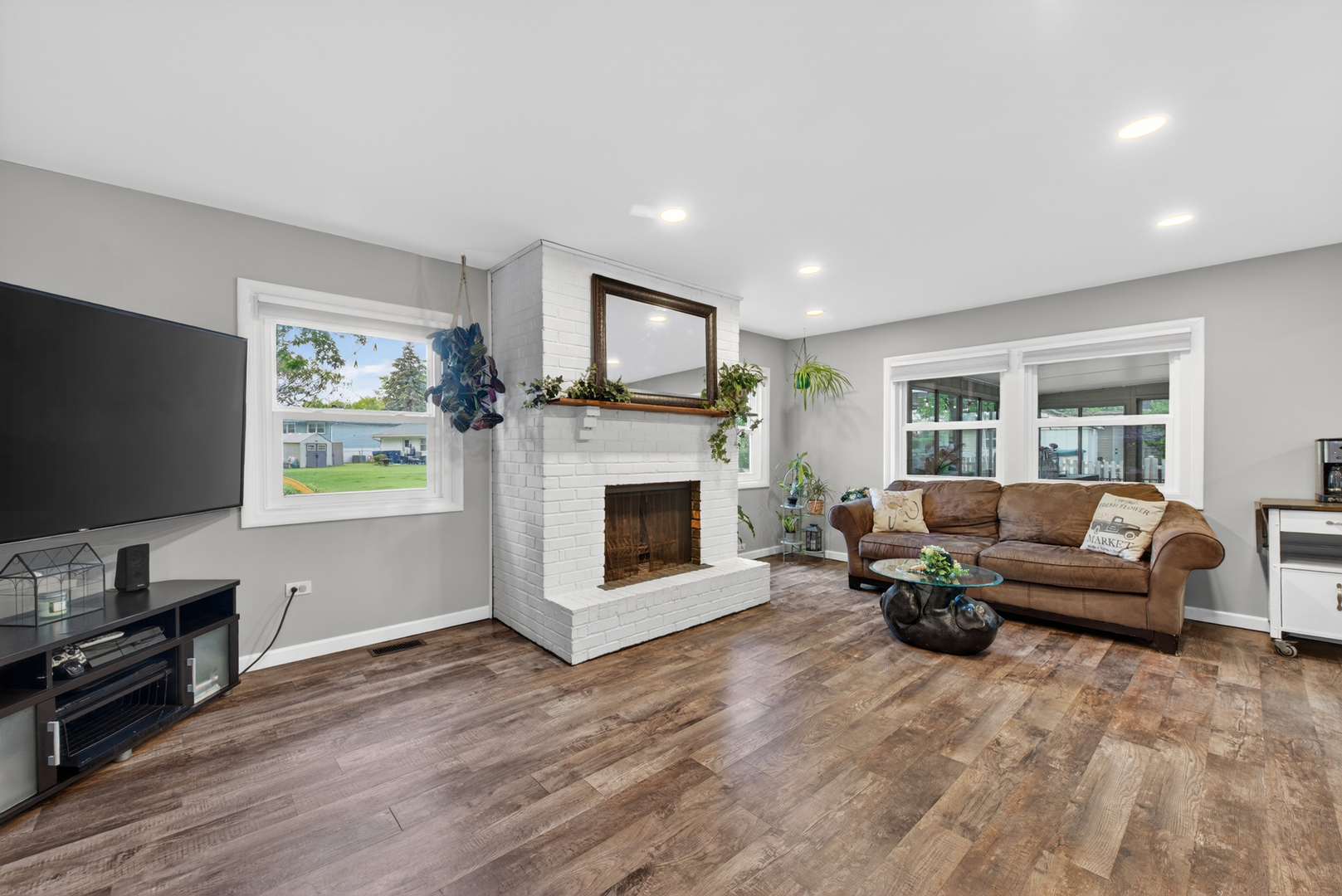 1723 Hartmann Drive Schaumburg IL 60193