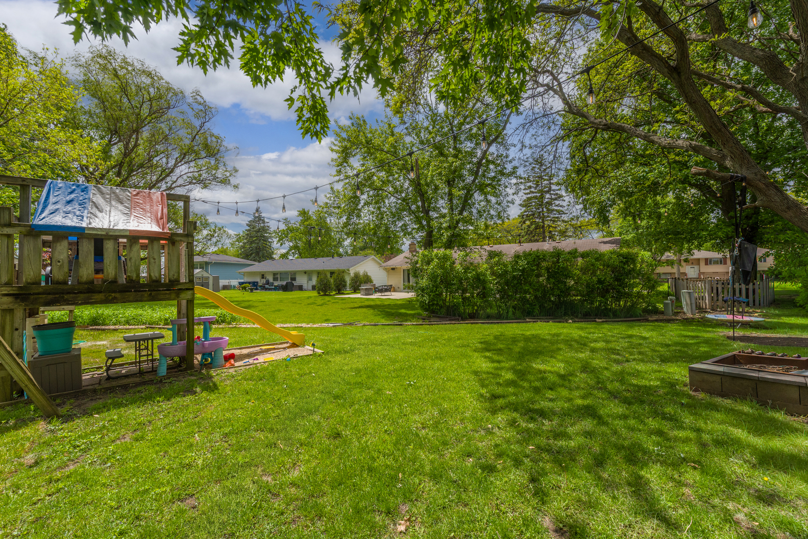 1723 Hartmann Drive Schaumburg IL 60193