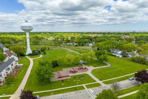 1723 Hartmann Drive Schaumburg IL 60193
